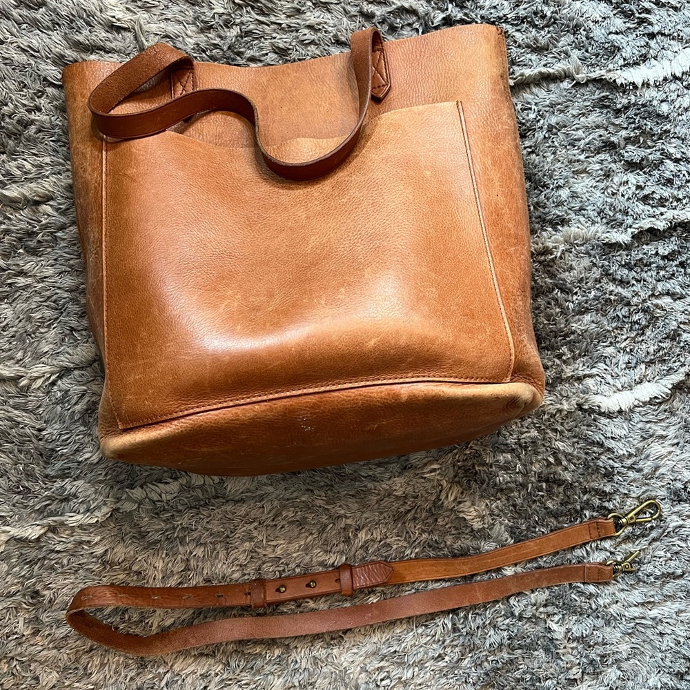 Madewell Medium Leather Transport Tote - English Saddle